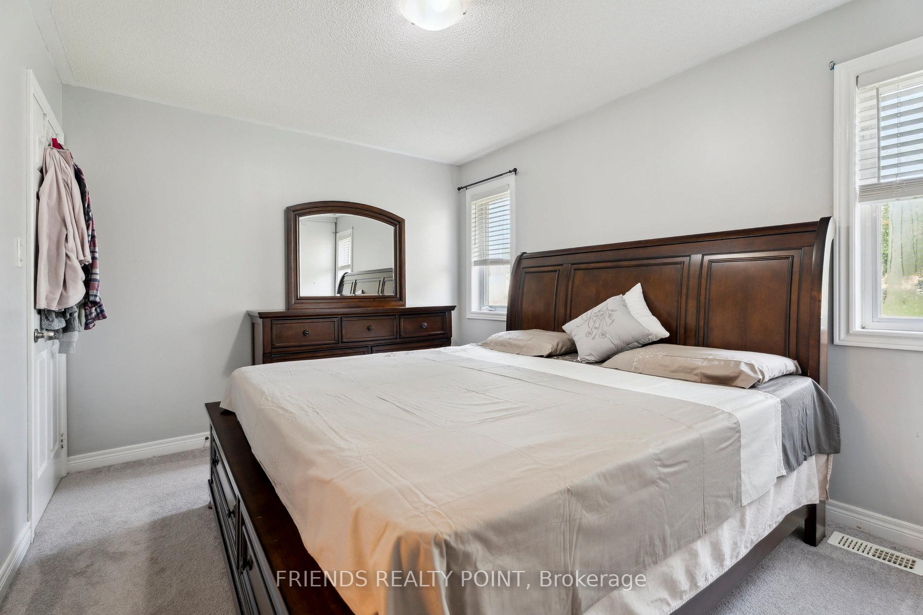 Photo 35 of 305 Esther Drive, Barrie, Painswick South — HOMEH