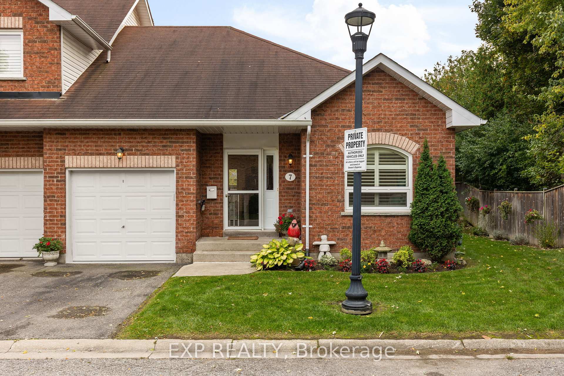 Photo 2 of Unit 7, 318 Little Avenue, Barrie, Painswick North — HOMEH