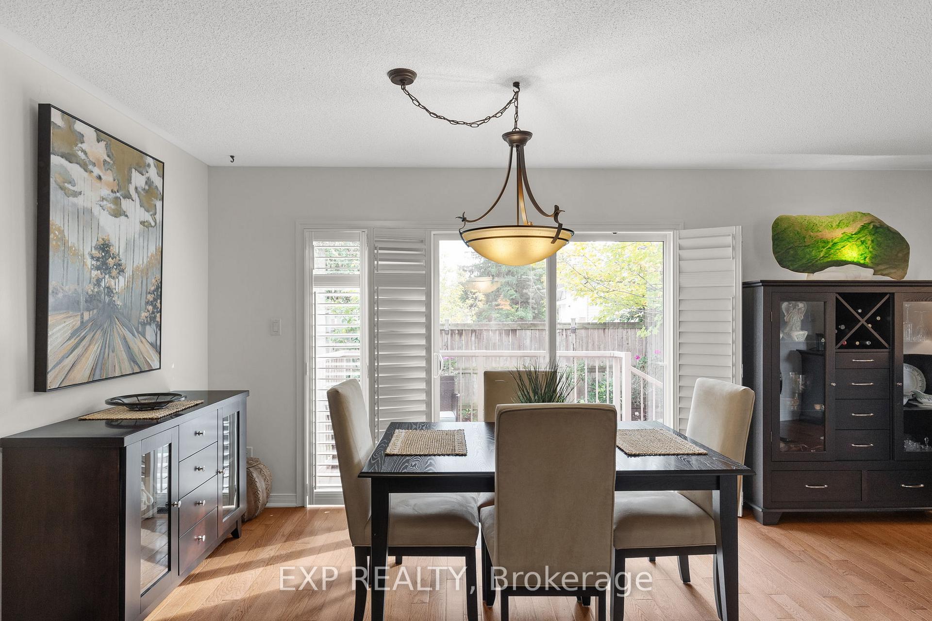 Photo 7 of Unit 7, 318 Little Avenue, Barrie, Painswick North — HOMEH