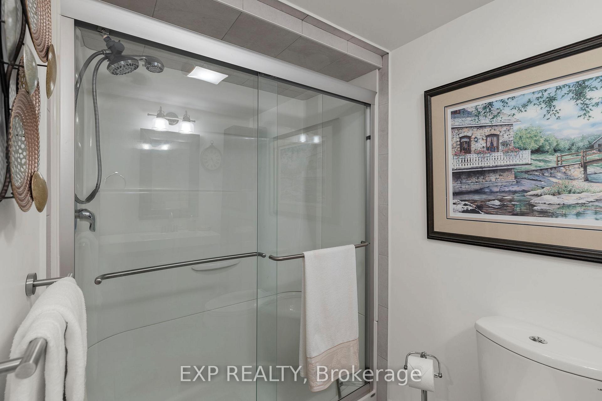 Photo 19 of Unit 7, 318 Little Avenue, Barrie, Painswick North — HOMEH