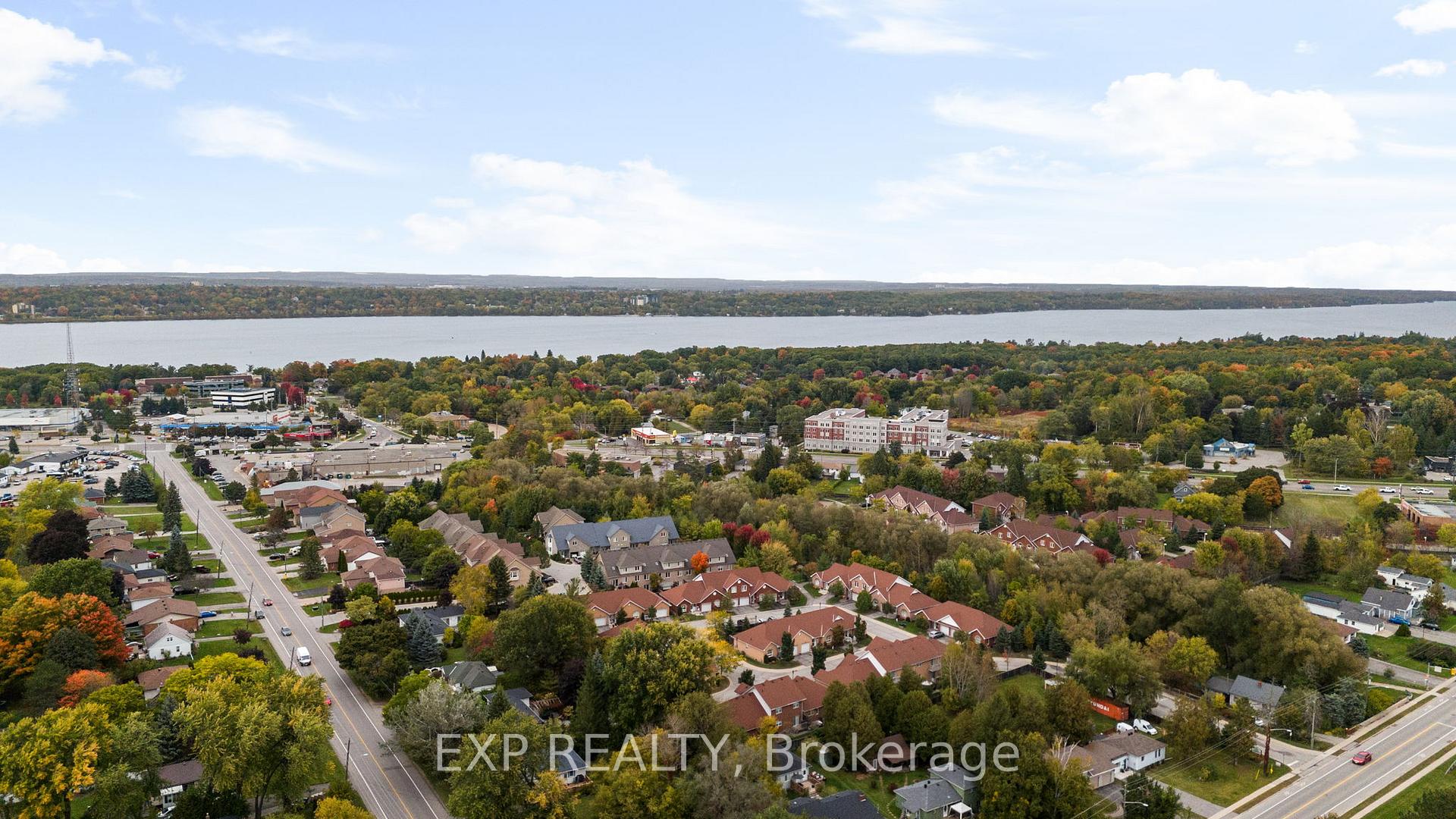 Photo 32 of Unit 7, 318 Little Avenue, Barrie, Painswick North — HOMEH