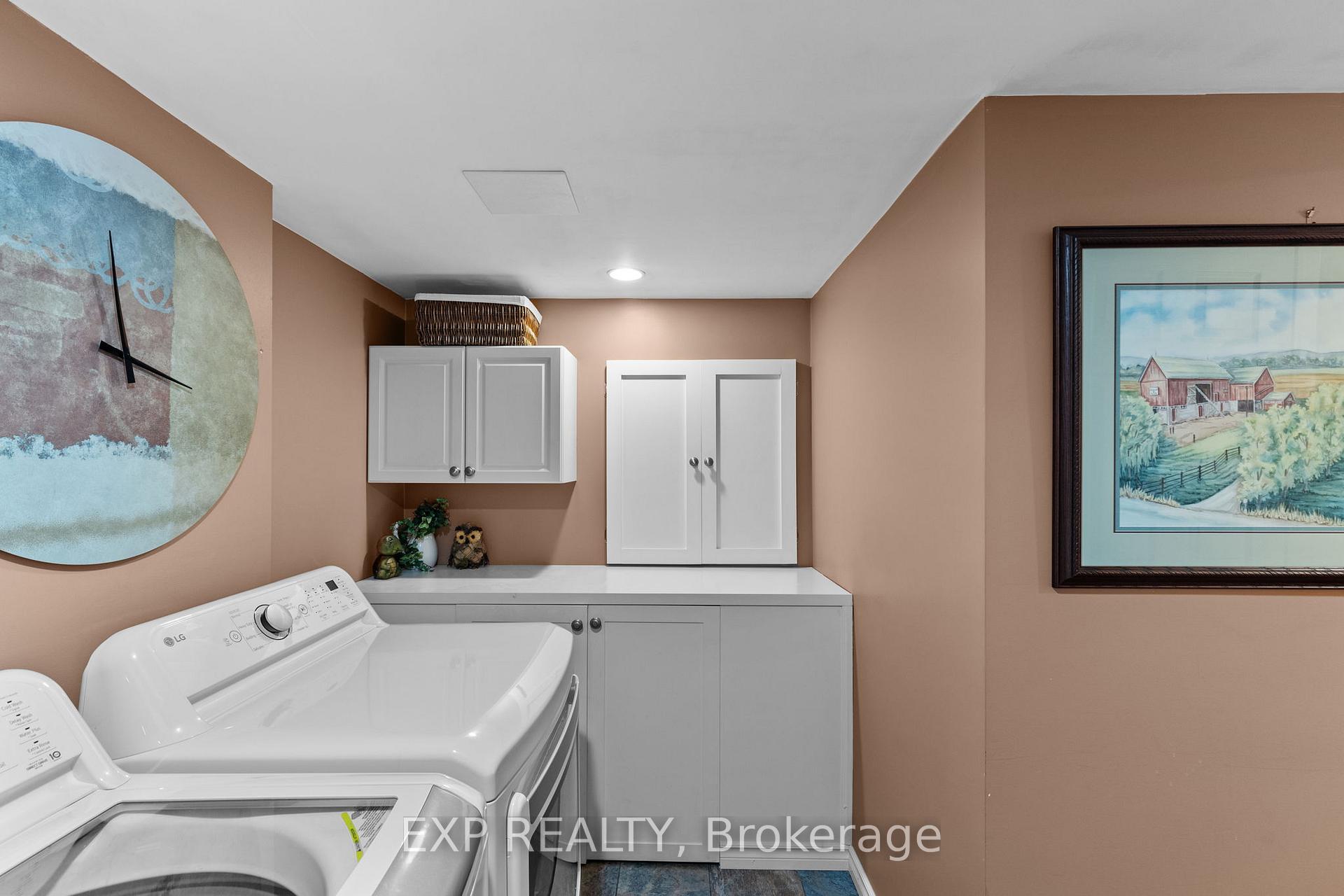 Photo 33 of Unit 7, 318 Little Avenue, Barrie, Painswick North — HOMEH