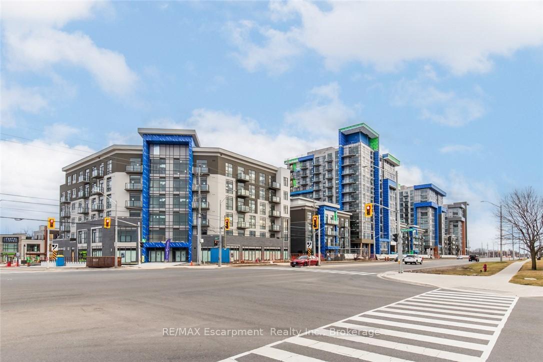 Photo 1 of Unit 229, 10 Mallard Trail, Hamilton, Waterdown — HOMEH