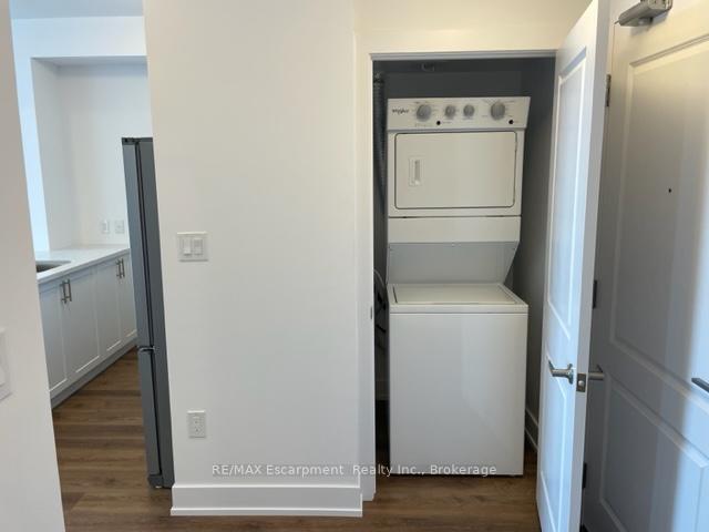 Photo 6 of Unit 229, 10 Mallard Trail, Hamilton, Waterdown — HOMEH