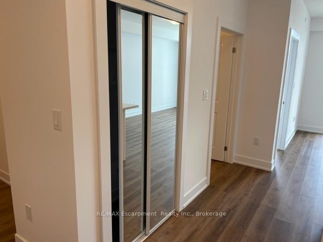 Photo 8 of Unit 229, 10 Mallard Trail, Hamilton, Waterdown — HOMEH