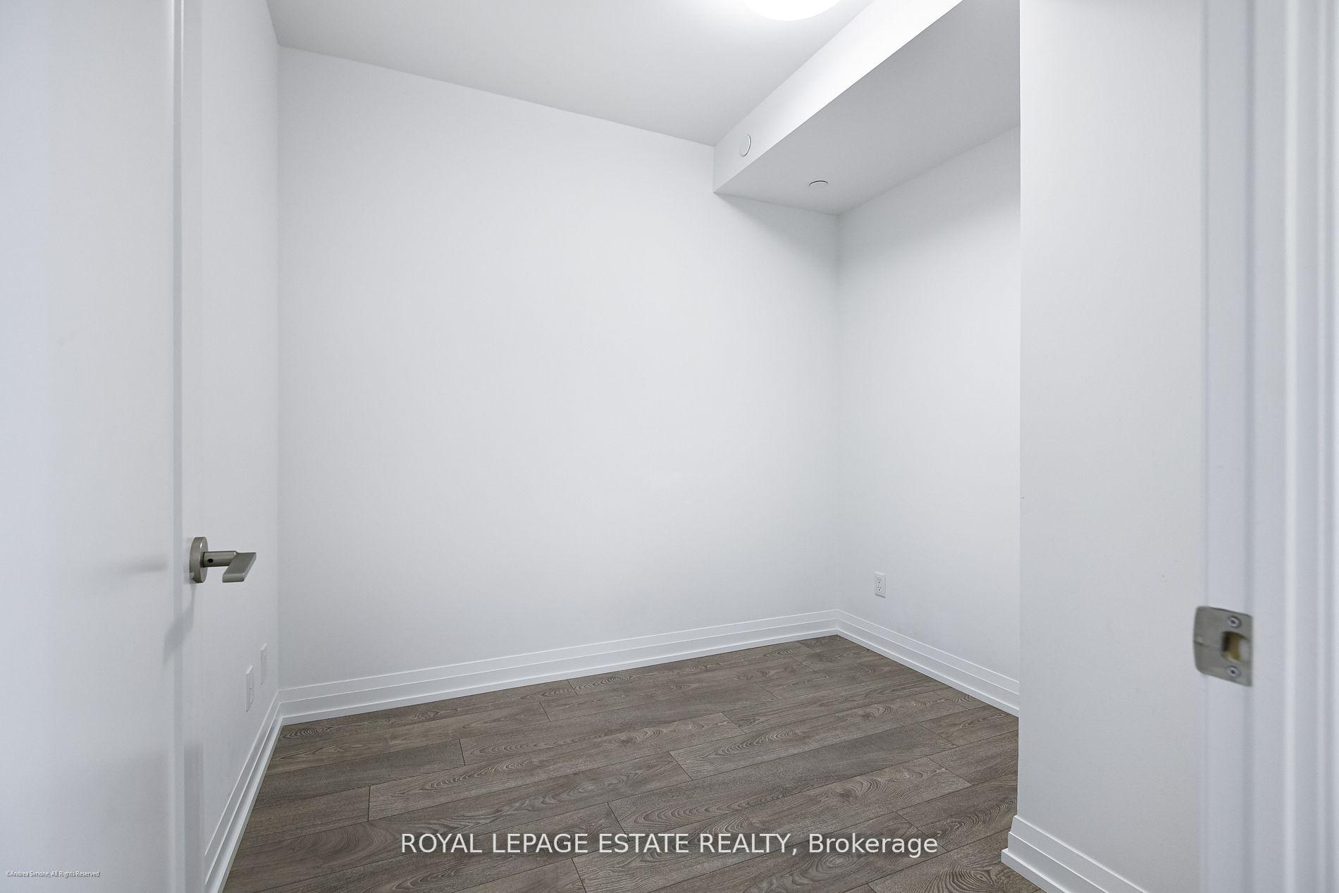 Photo 5 of Unit 2206, 286 Main Street, Toronto, East End-Danforth — HOMEH