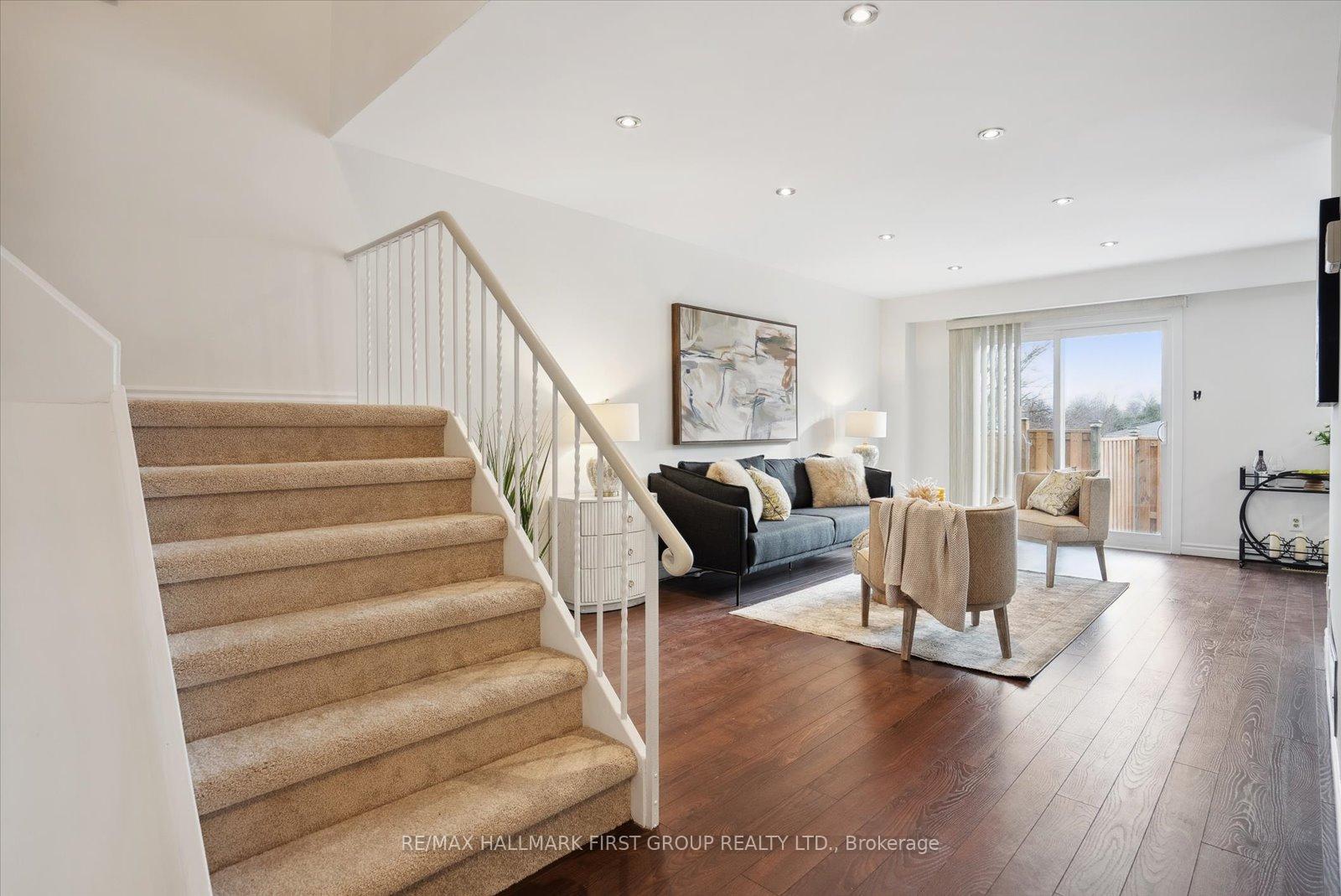 Photo 3 of 29 Tompkins Lane, Ajax, South East — HOMEH