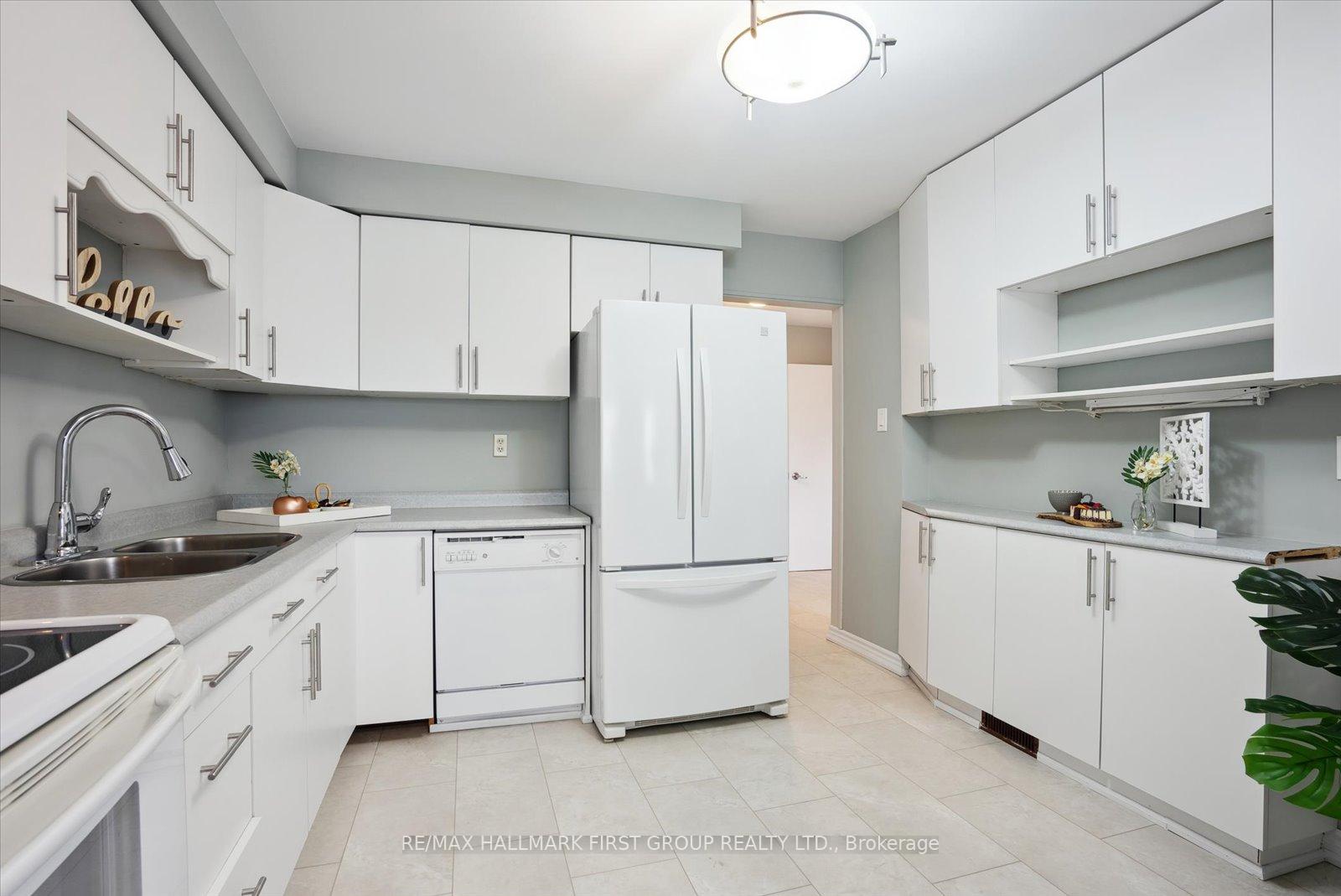 Photo 7 of 29 Tompkins Lane, Ajax, South East — HOMEH
