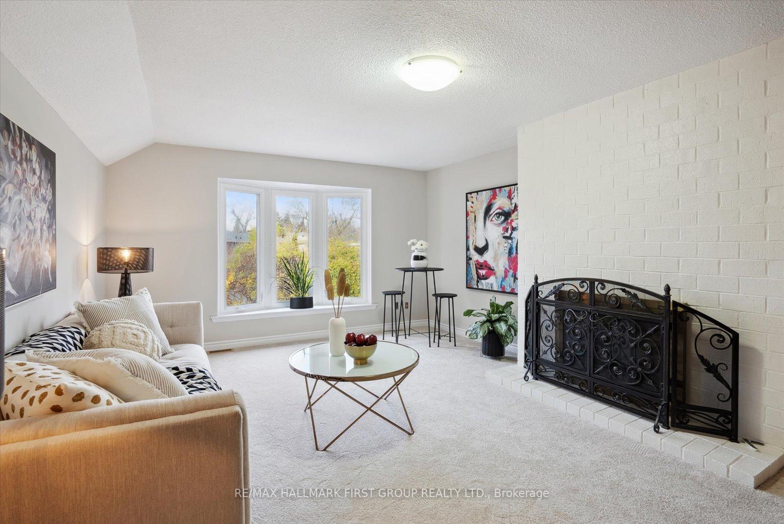 Photo 11 of 29 Tompkins Lane, Ajax, South East — HOMEH