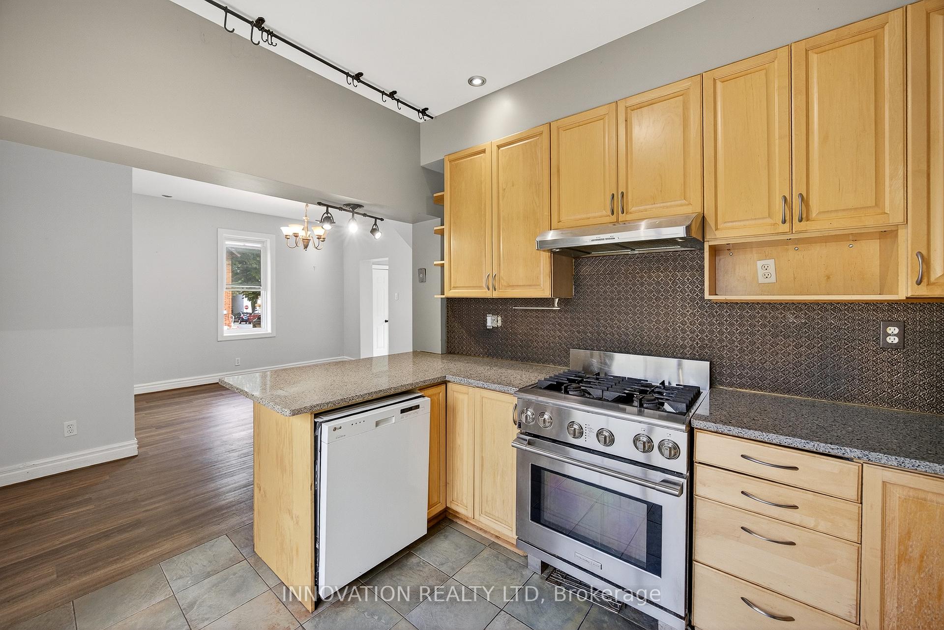 Photo 4 of 19 Herriott Street, Carleton Place — HOMEH