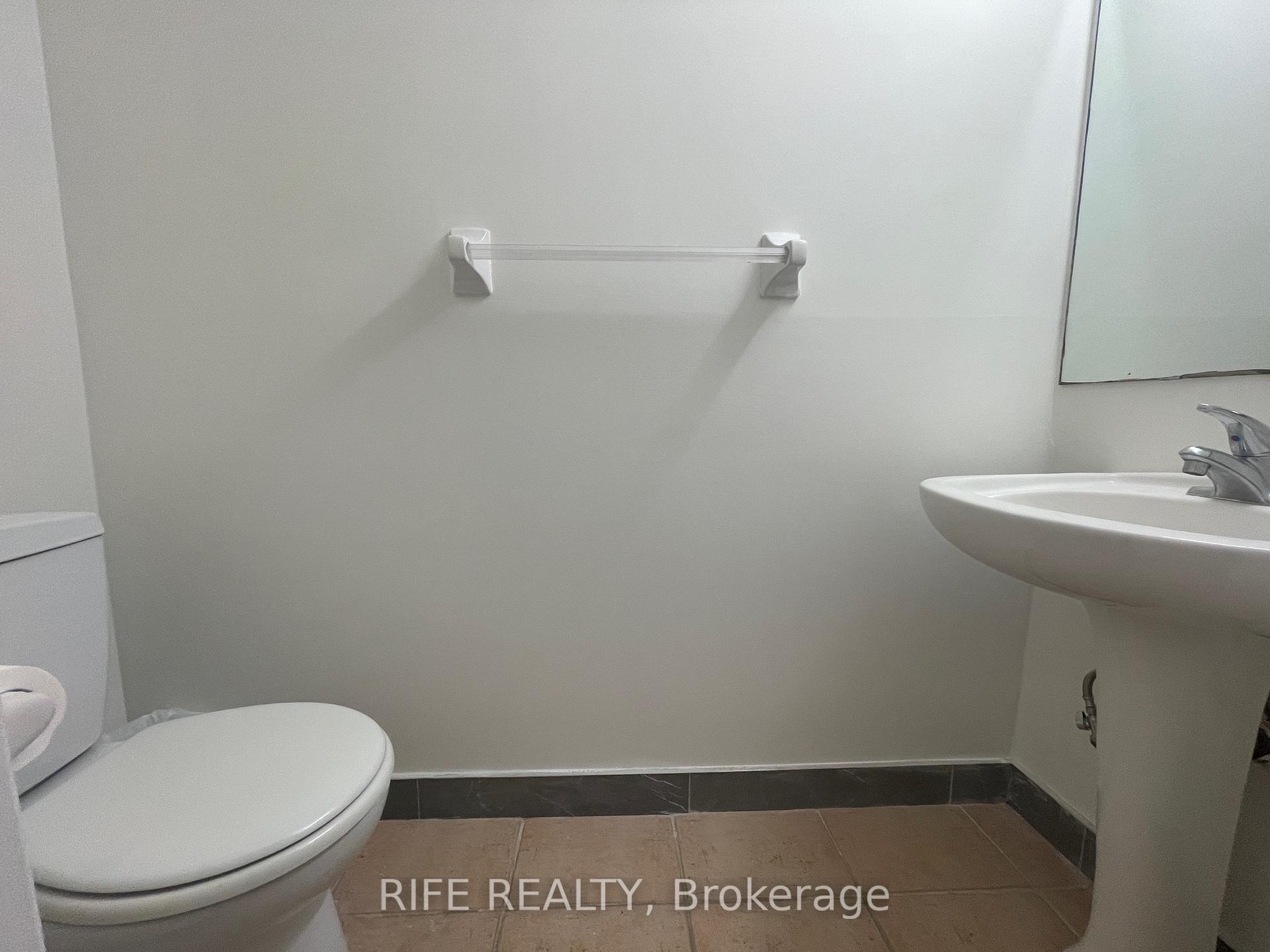 Photo 3 of 68 Rougehaven Way, Markham, Vinegar Hill — HOMEH