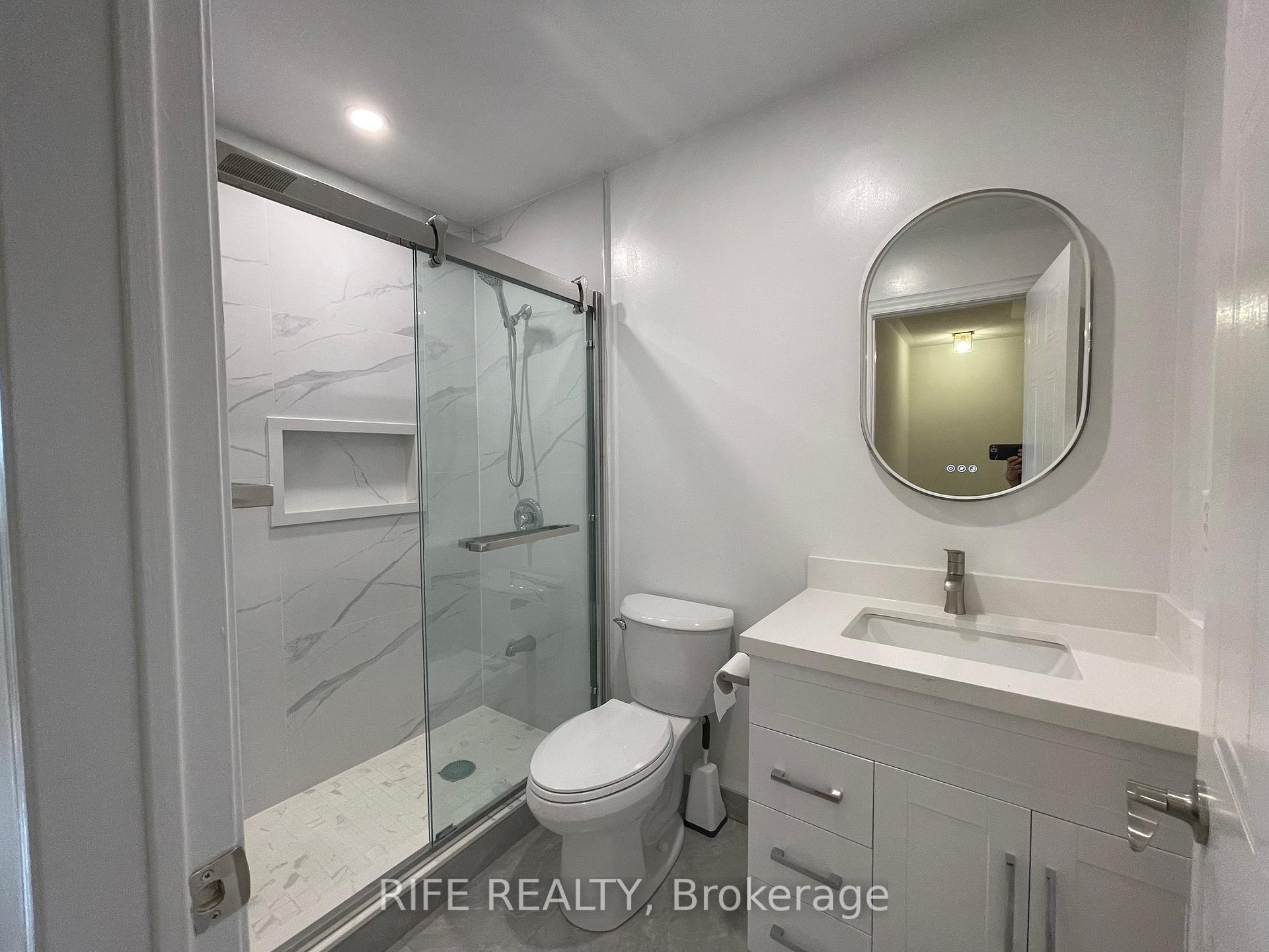 Photo 10 of 68 Rougehaven Way, Markham, Vinegar Hill — HOMEH