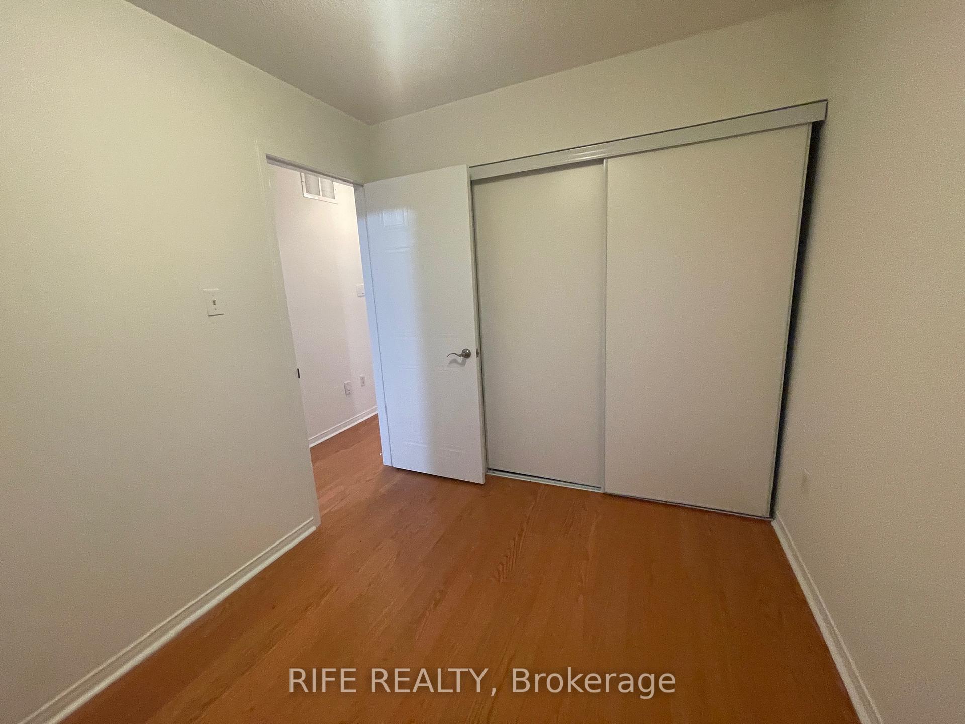 Photo 12 of 68 Rougehaven Way, Markham, Vinegar Hill — HOMEH