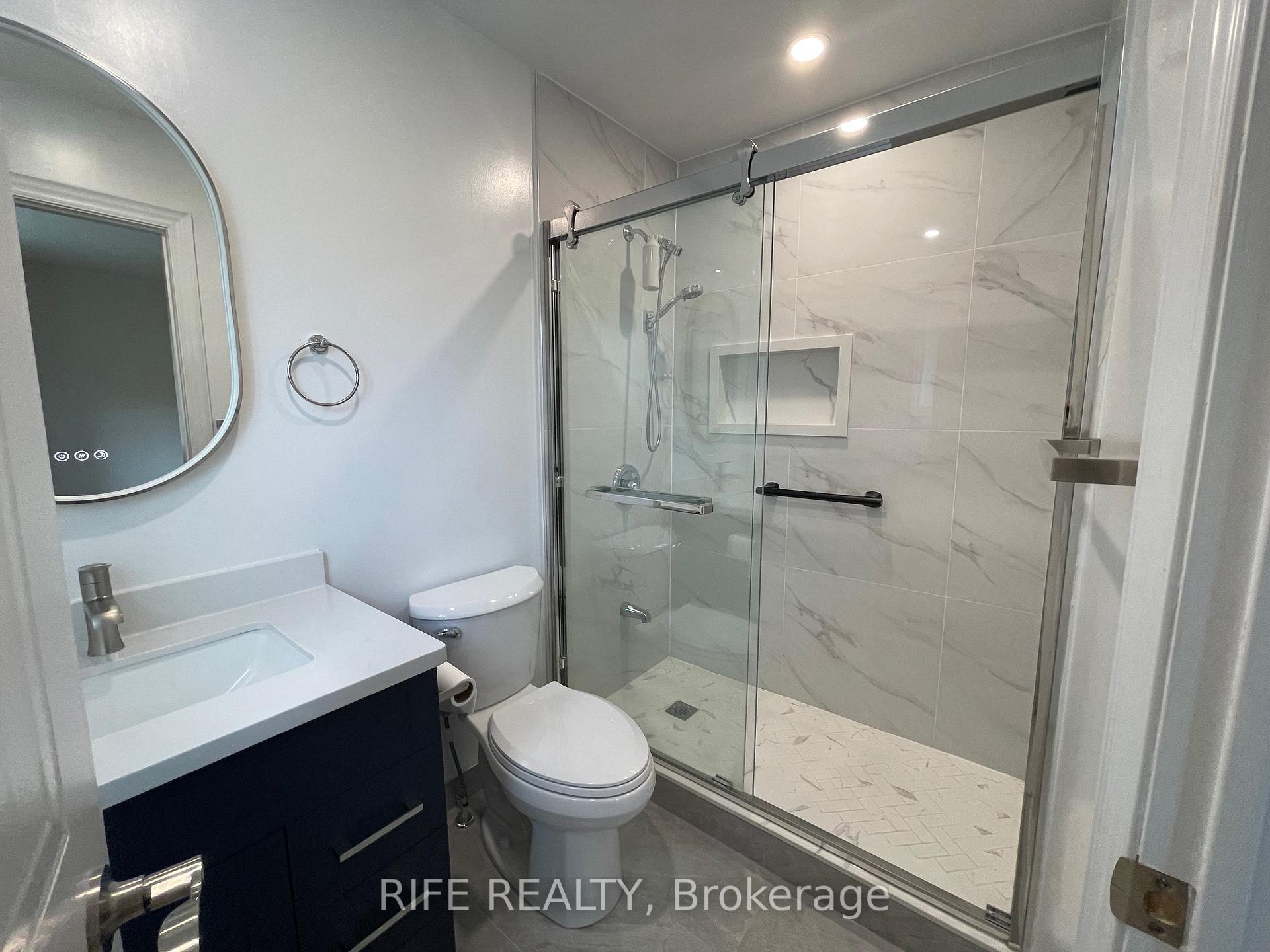 Photo 16 of 68 Rougehaven Way, Markham, Vinegar Hill — HOMEH