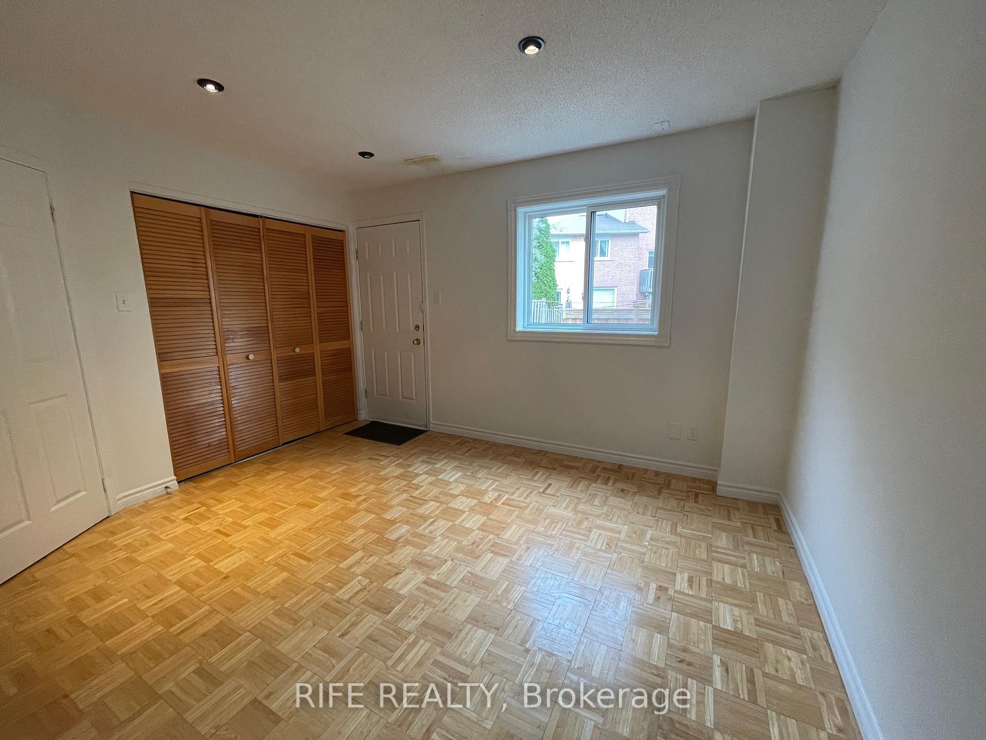 Photo 17 of 68 Rougehaven Way, Markham, Vinegar Hill — HOMEH
