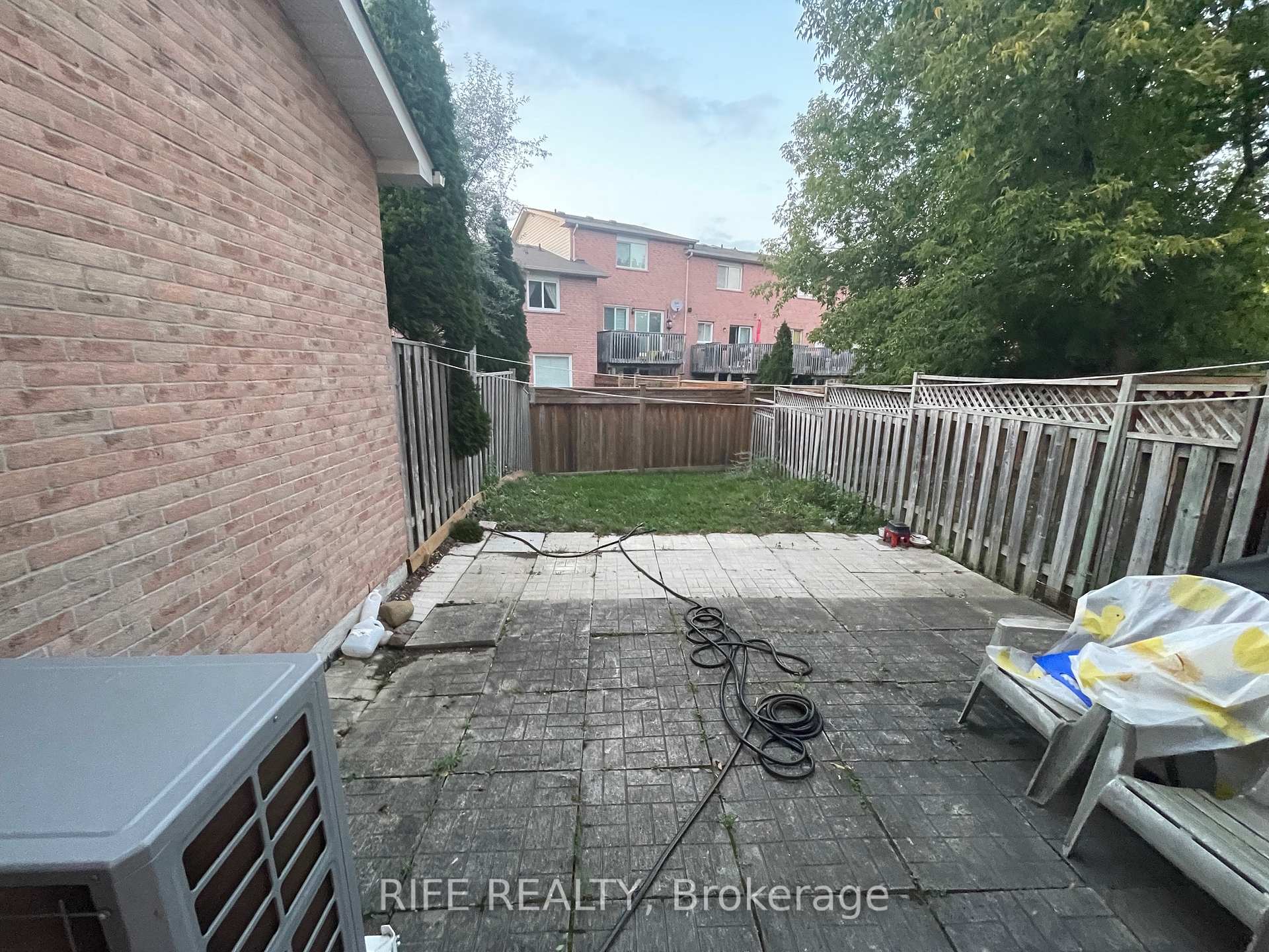 Photo 19 of 68 Rougehaven Way, Markham, Vinegar Hill — HOMEH