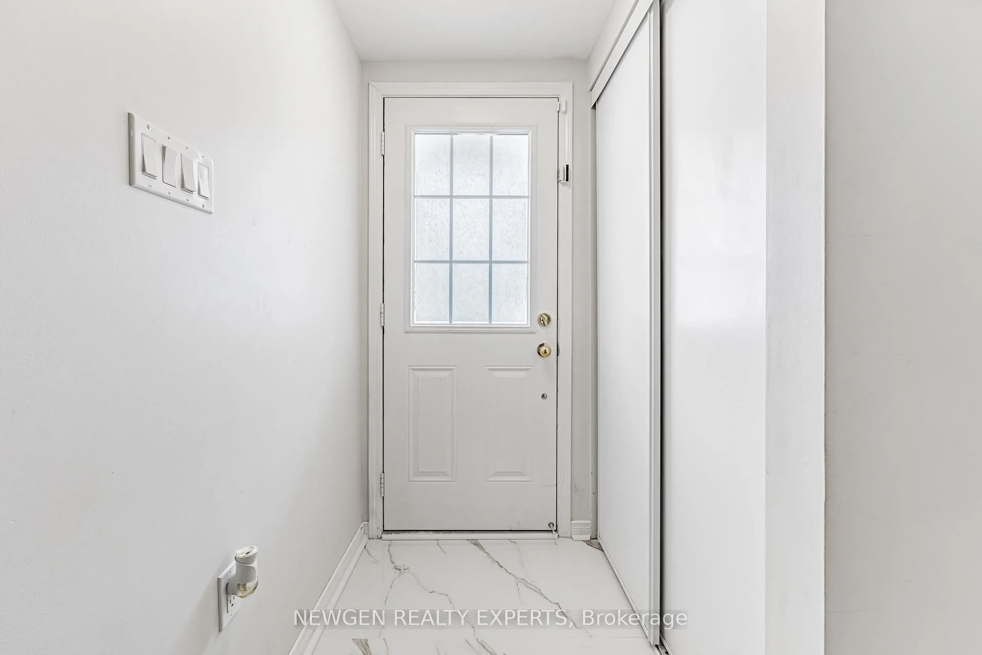 Photo 5 of 82 Abela Lane, Ajax, Central — HOMEH