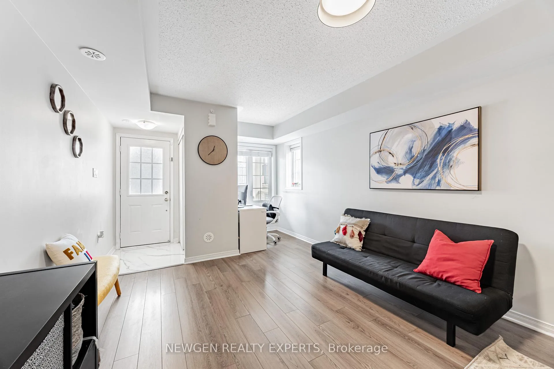 Photo 8 of 82 Abela Lane, Ajax, Central — HOMEH