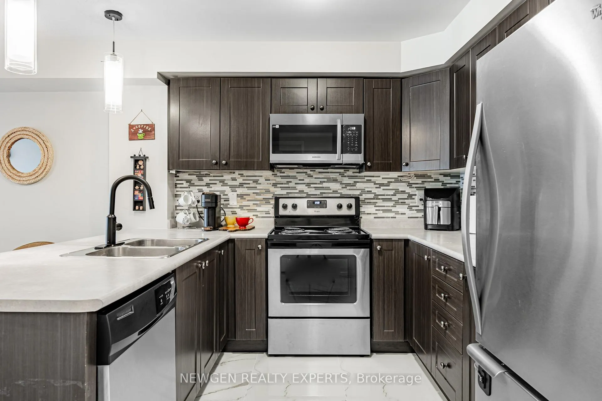 Photo 17 of 82 Abela Lane, Ajax, Central — HOMEH