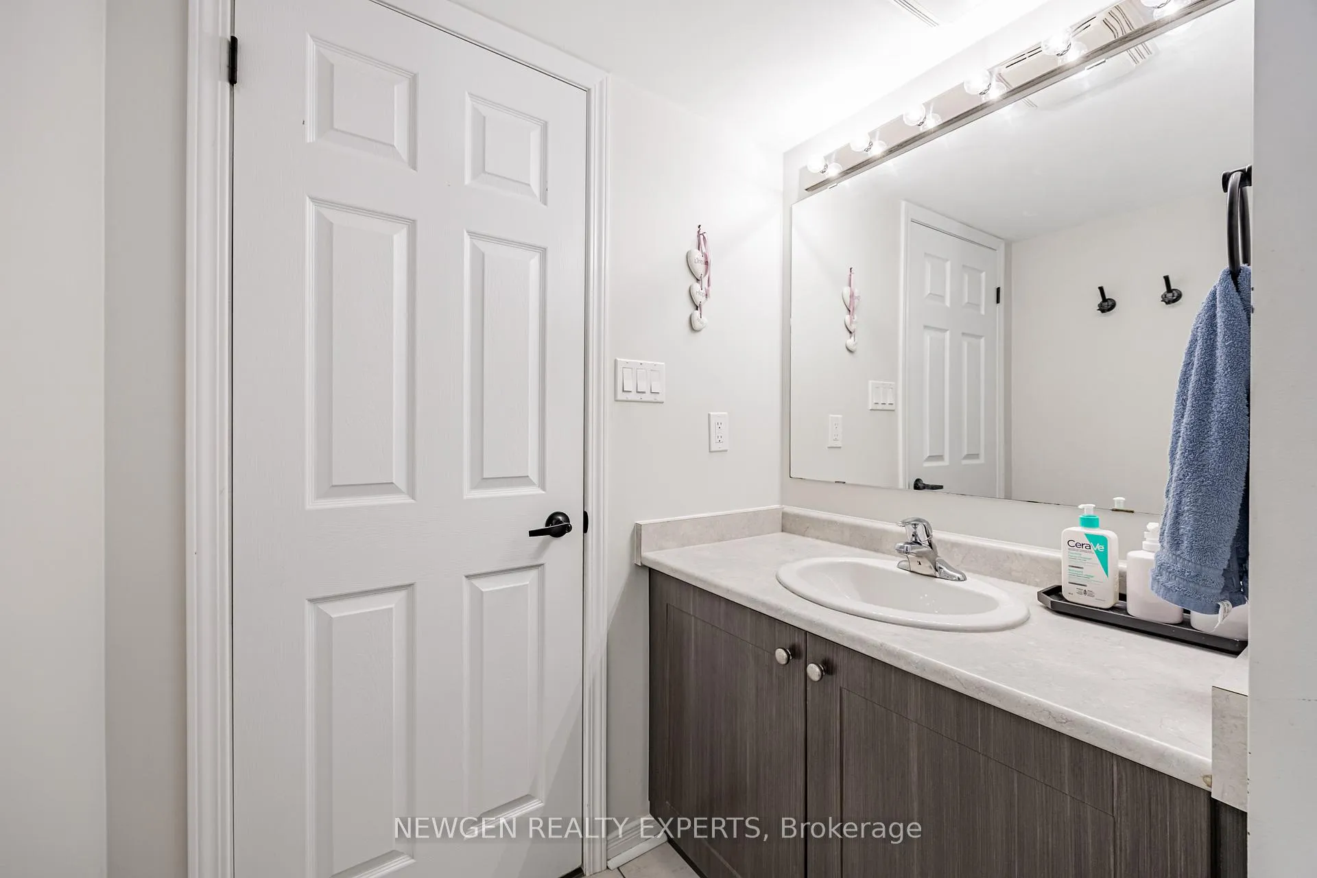 Photo 24 of 82 Abela Lane, Ajax, Central — HOMEH