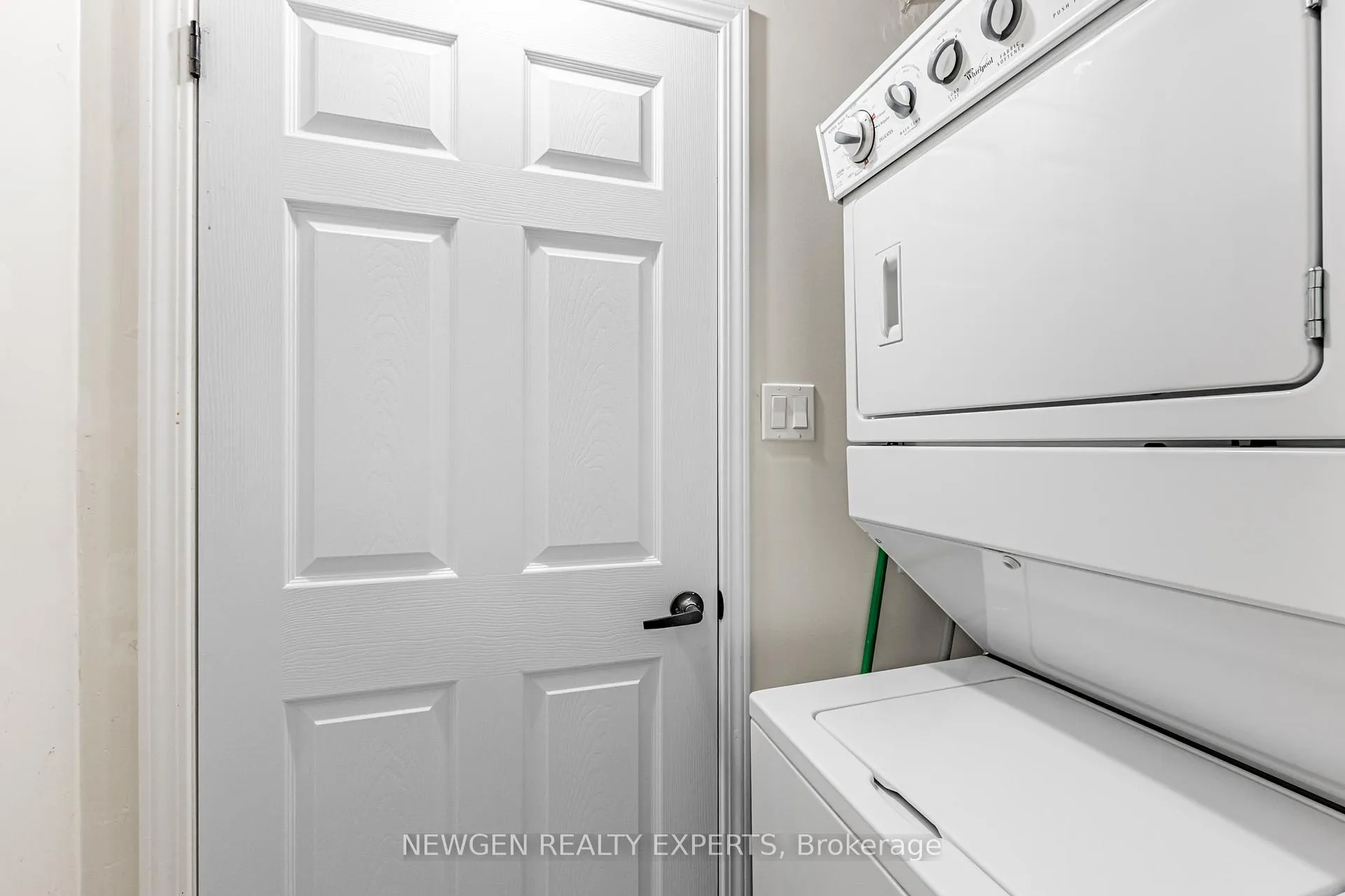 Photo 31 of 82 Abela Lane, Ajax, Central — HOMEH
