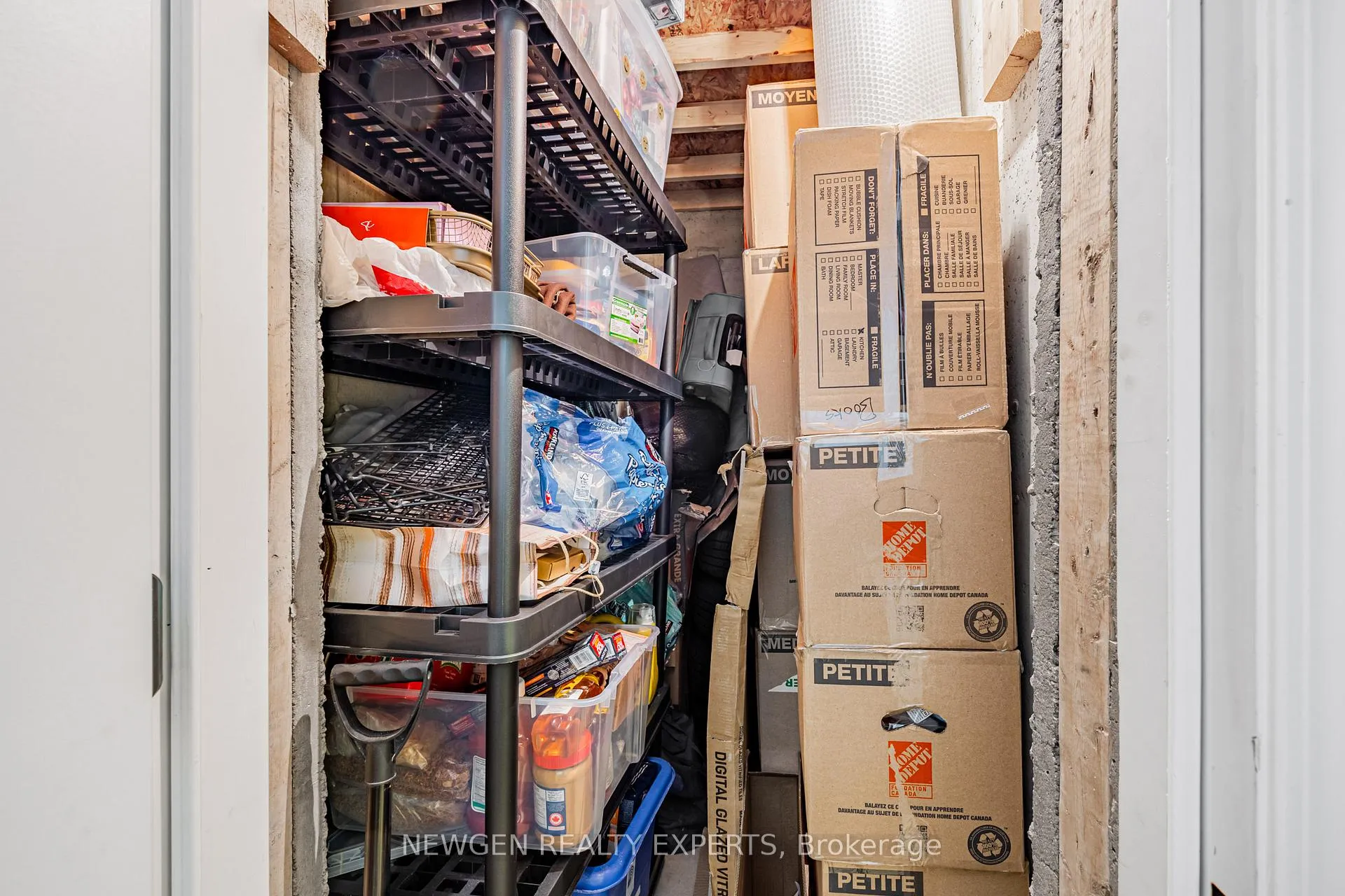 Photo 32 of 82 Abela Lane, Ajax, Central — HOMEH