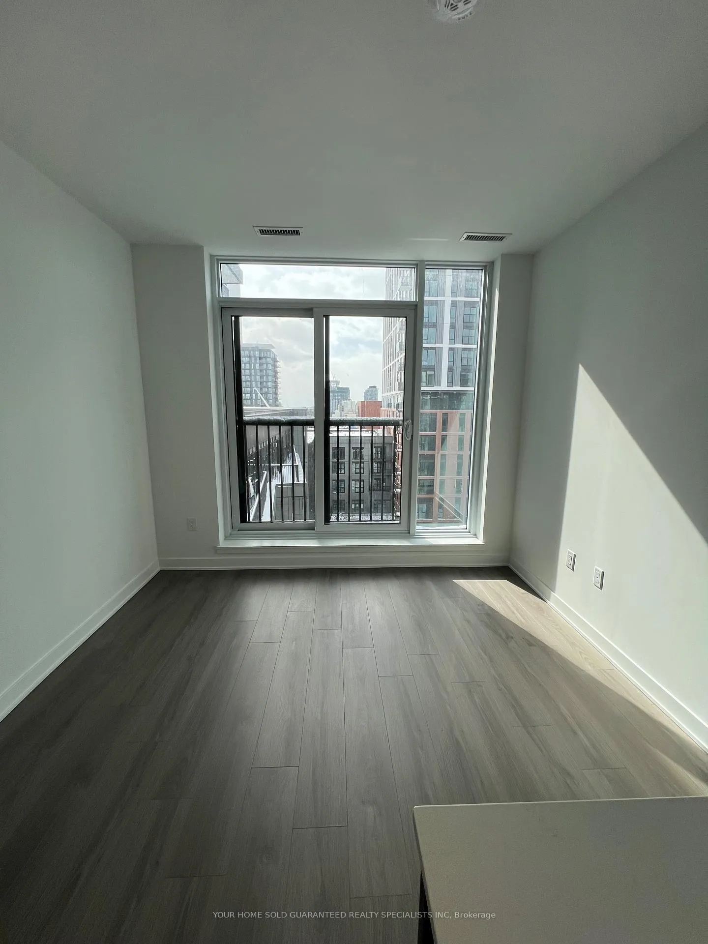 Photo 4 of Unit 813, 30 Dreamers Way, Toronto, Regent Park — HOMEH