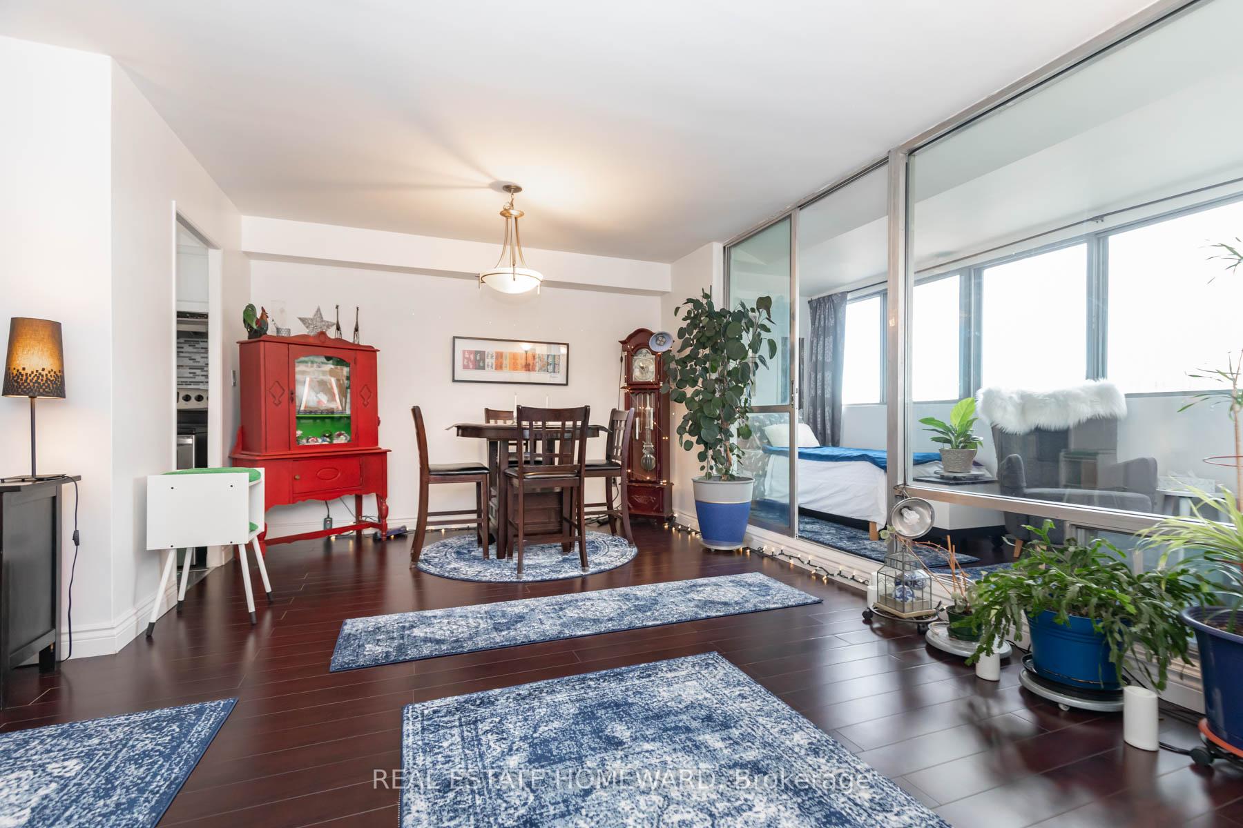 Photo 4 of Unit 408, 5 Massey Square, Toronto, Crescent Town — HOMEH