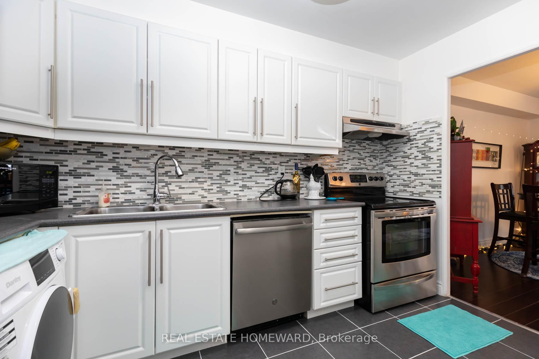 Photo 6 of Unit 408, 5 Massey Square, Toronto, Crescent Town — HOMEH