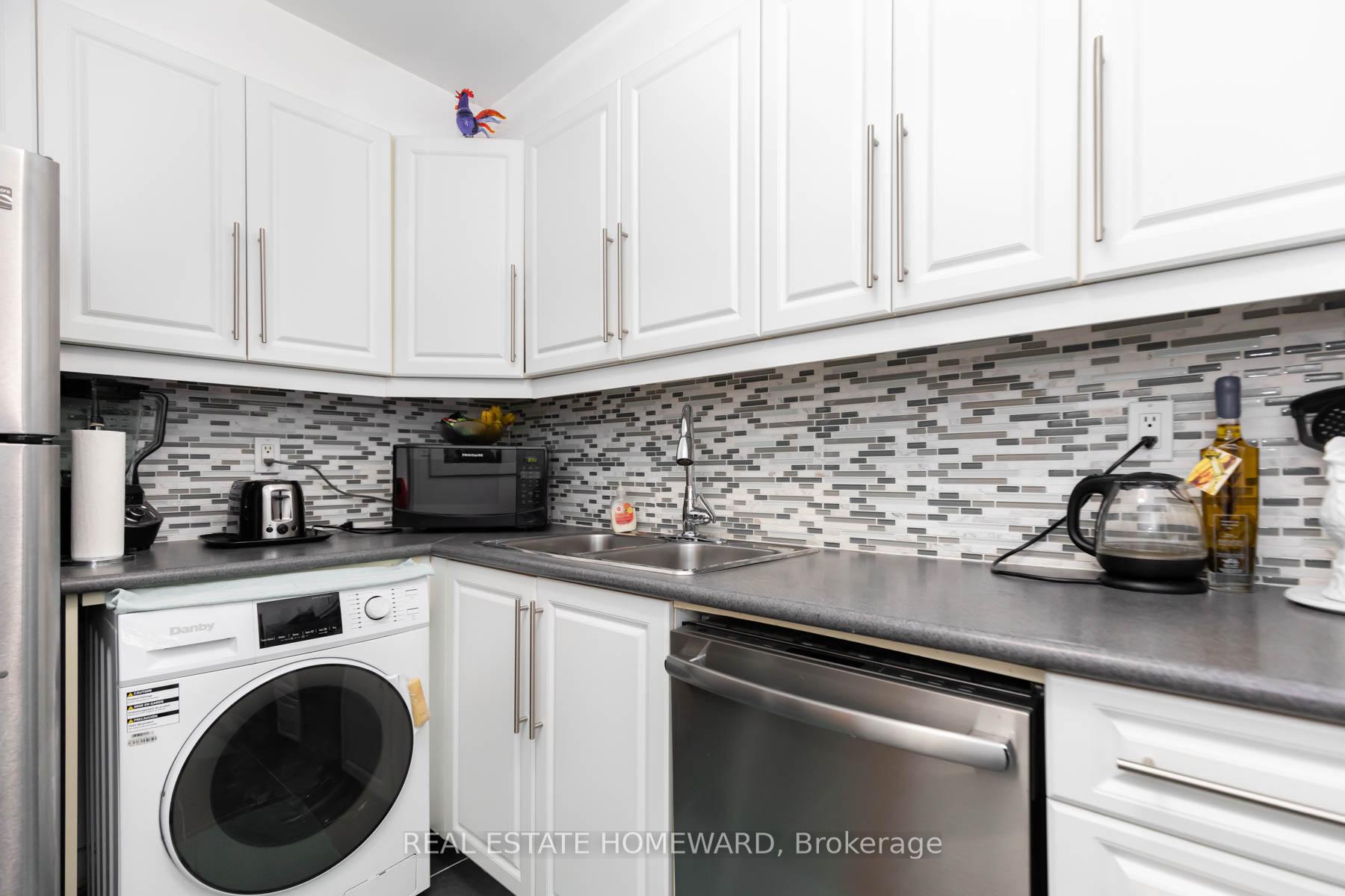Photo 7 of Unit 408, 5 Massey Square, Toronto, Crescent Town — HOMEH