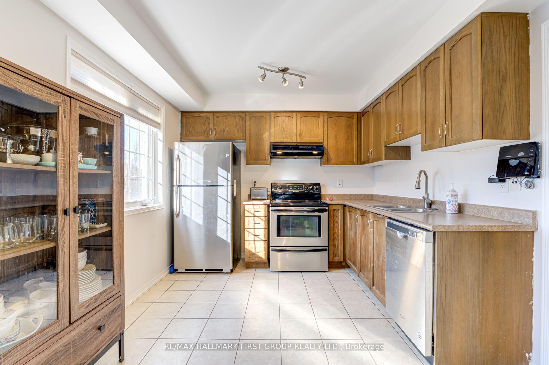 Photo 9 of 13 Hesketh Road, Ajax, Central East — HOMEH