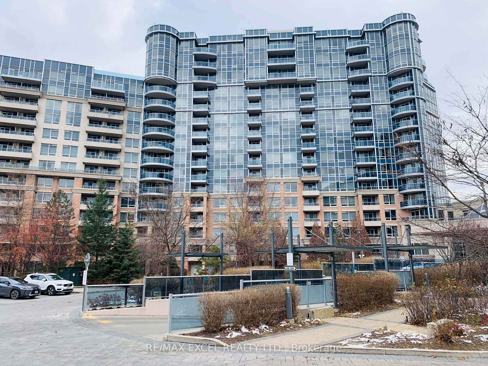 Photo 1 of Unit 205, 33 Cox Boulevard, Markham, Unionville — HOMEH