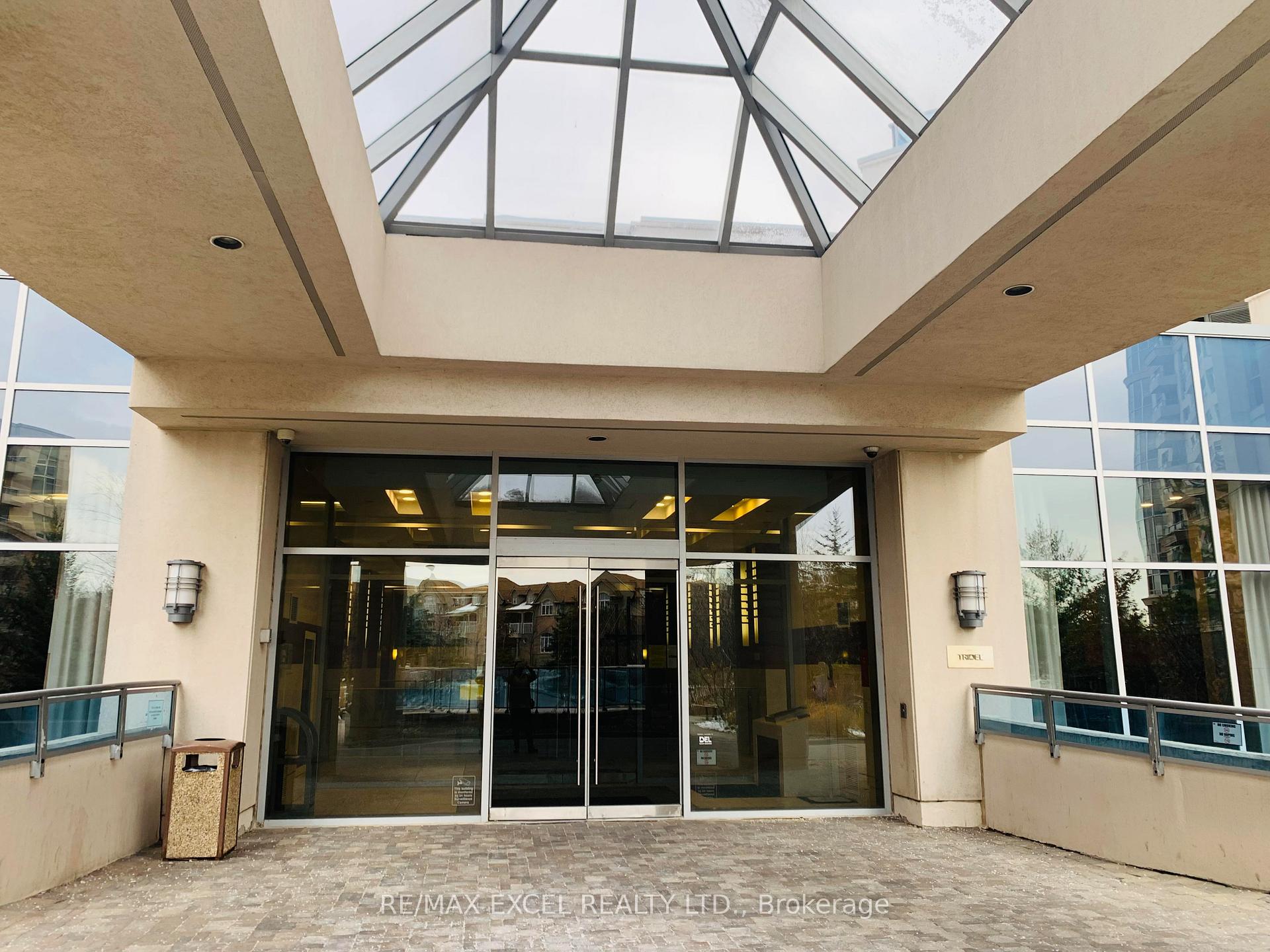 Photo 2 of Unit 205, 33 Cox Boulevard, Markham, Unionville — HOMEH