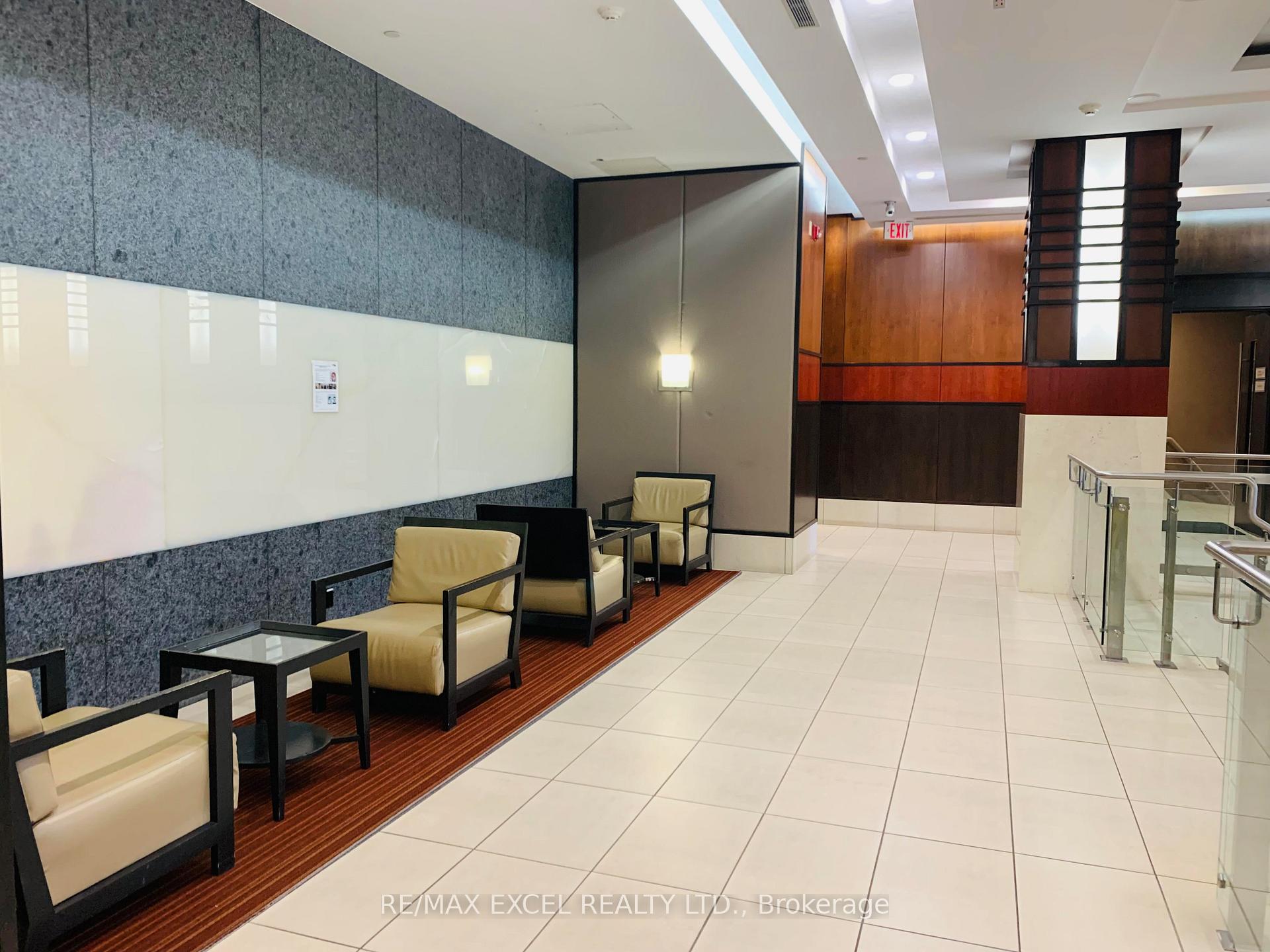 Photo 8 of Unit 205, 33 Cox Boulevard, Markham, Unionville — HOMEH
