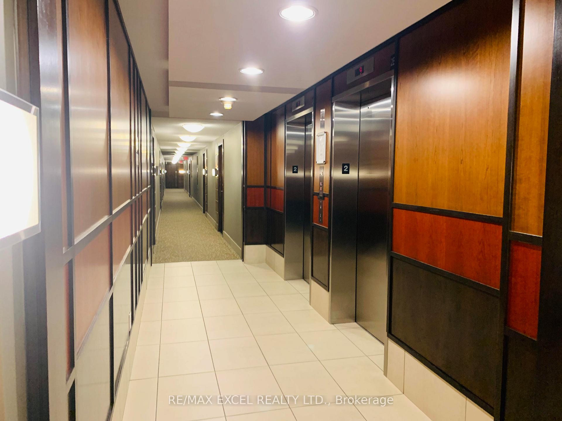 Photo 9 of Unit 205, 33 Cox Boulevard, Markham, Unionville — HOMEH