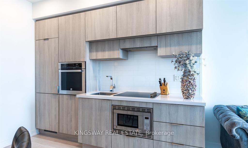 Photo 7 of Unit 3901, 39 Roehampton Avenue, Toronto, Mount Pleasant West — HOMEH