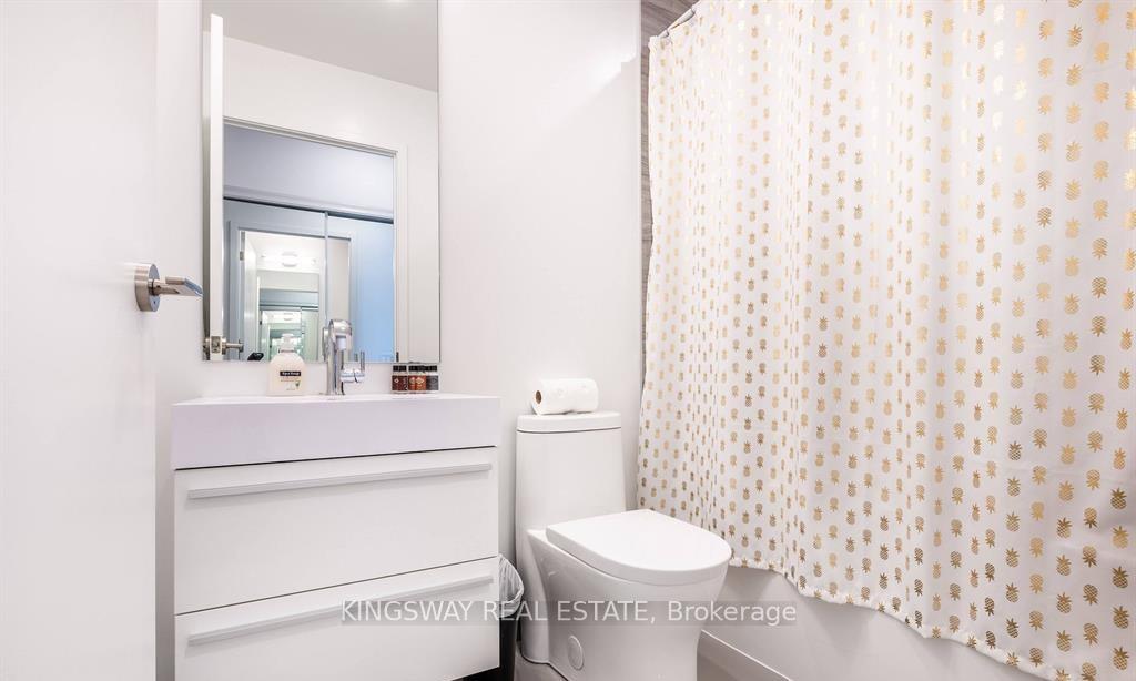 Photo 13 of Unit 3901, 39 Roehampton Avenue, Toronto, Mount Pleasant West — HOMEH