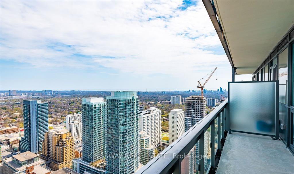 Photo 16 of Unit 3901, 39 Roehampton Avenue, Toronto, Mount Pleasant West — HOMEH