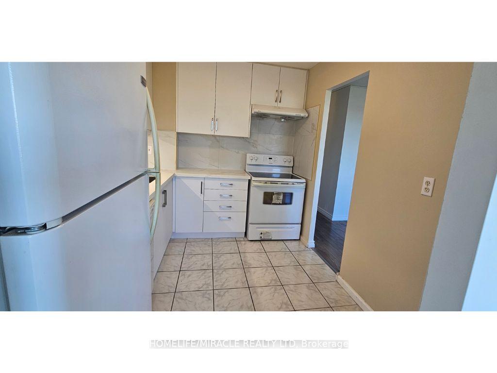 Photo 8 of Unit 907, 725 Don Mills Road, Toronto, Flemingdon Park — HOMEH