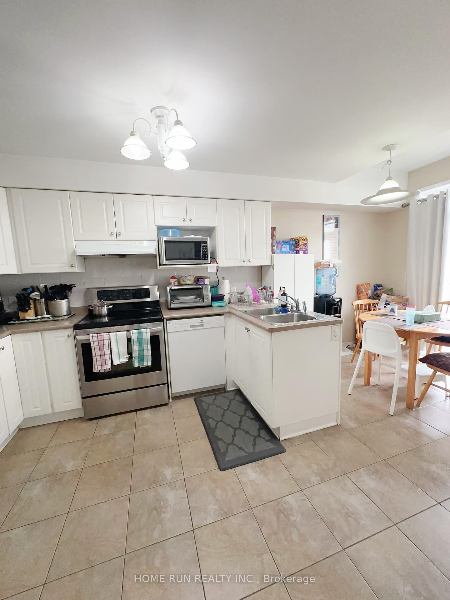 Photo 10 of 83 Chesapeake Crescent, Ottawa, Barrhaven - Cedargrove/Fraserdale — HOMEH