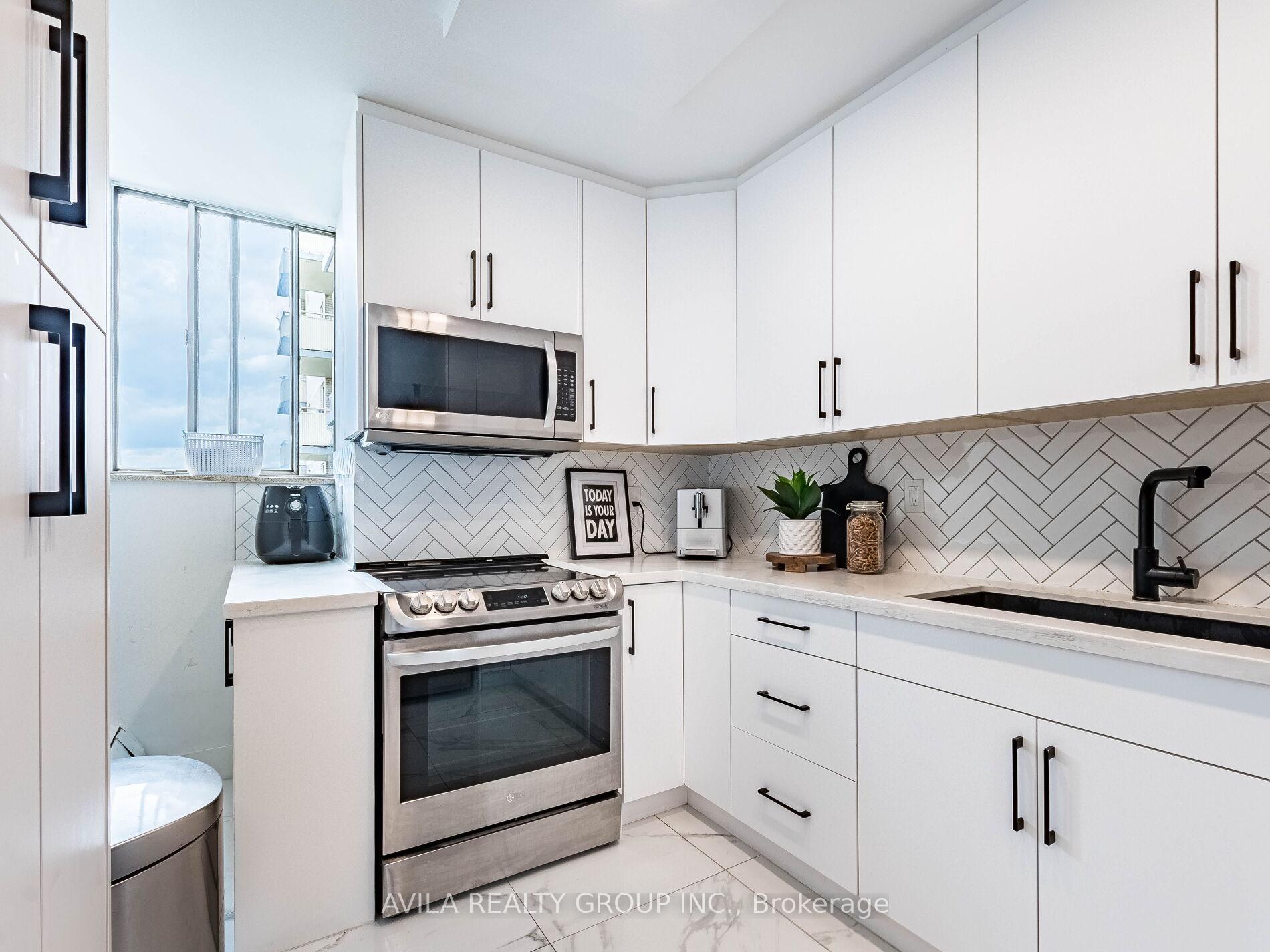 Photo 6 of Unit 1908, 340 Dixon Road, Etobicoke, Kingsview Village-The Westway — HOMEH