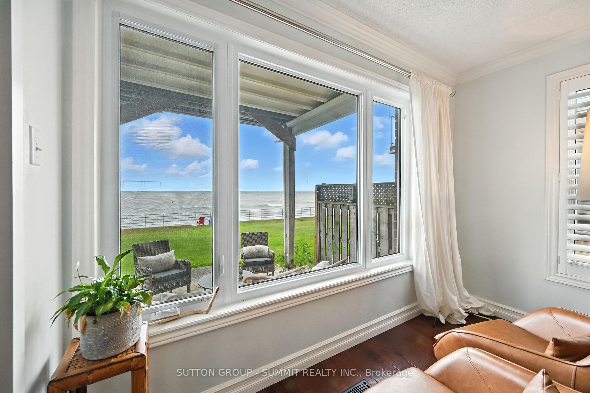 Photo 1 of Unit 49, 515 North Service Road, Hamilton, Stoney Creek — HOMEH