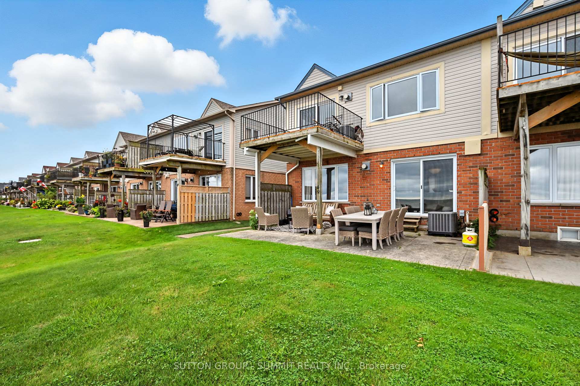 Photo 43 of Unit 49, 515 North Service Road, Hamilton, Stoney Creek — HOMEH