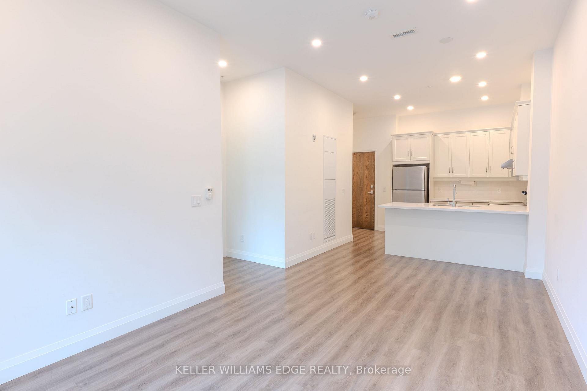 Photo 9 of Unit 103, 30 Hamilton Street S, Hamilton, Waterdown — HOMEH