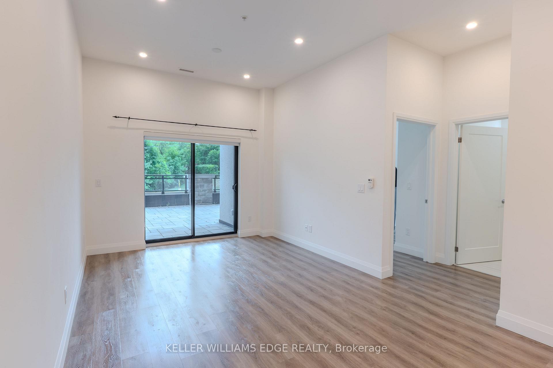 Photo 11 of Unit 103, 30 Hamilton Street S, Hamilton, Waterdown — HOMEH
