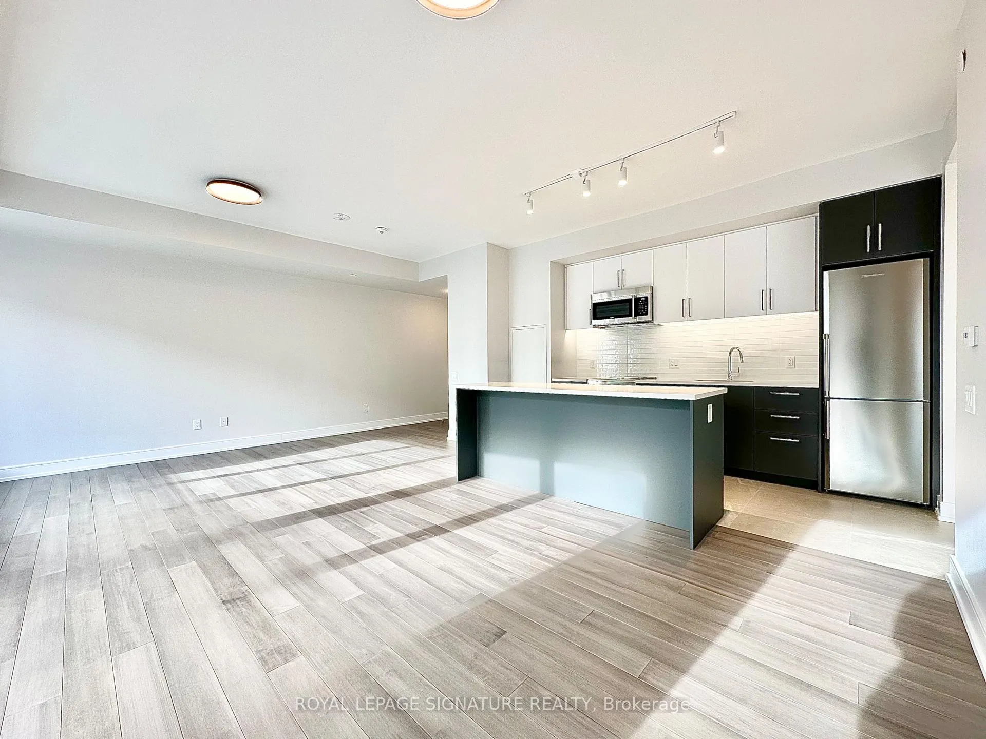 Photo 2 of Unit 903, 2525 Bathurst Street, Toronto, Forest Hill North — HOMEH