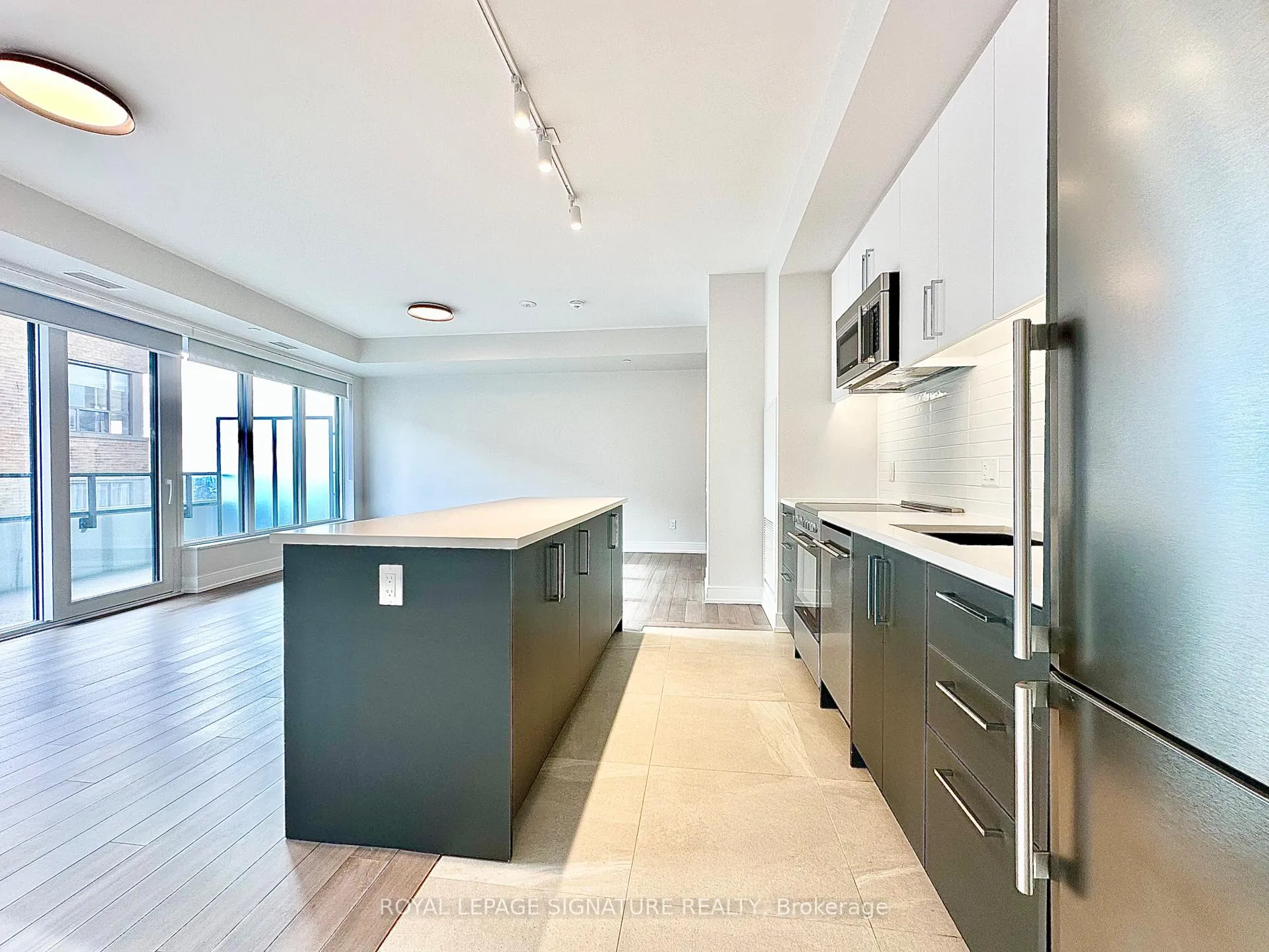 Photo 7 of Unit 903, 2525 Bathurst Street, Toronto, Forest Hill North — HOMEH