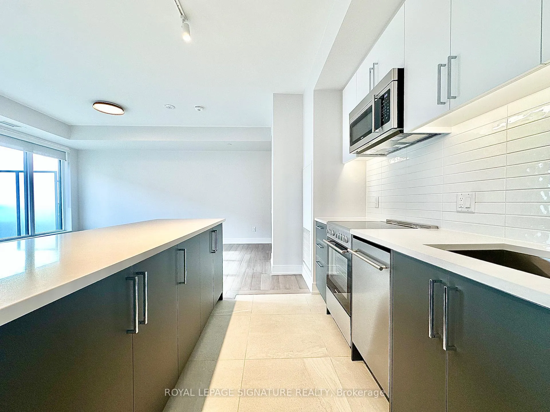 Photo 8 of Unit 903, 2525 Bathurst Street, Toronto, Forest Hill North — HOMEH