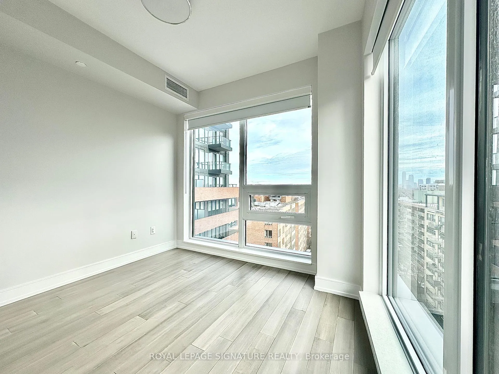 Photo 12 of Unit 903, 2525 Bathurst Street, Toronto, Forest Hill North — HOMEH