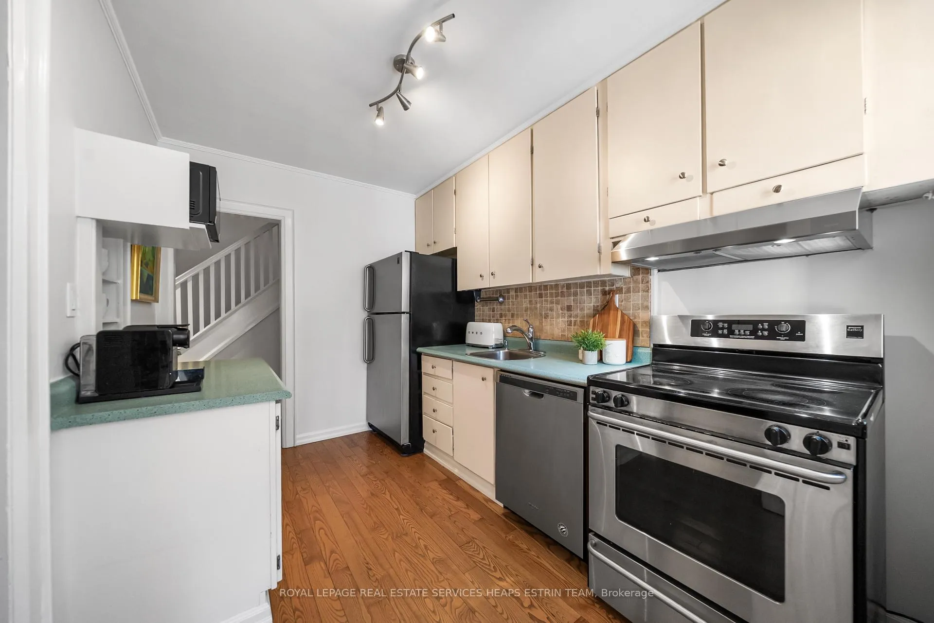 Photo 10 of 26 MacNaughton Road, Toronto, Leaside — HOMEH